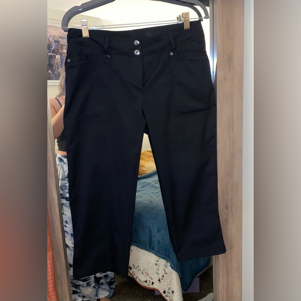 TAIL Activewear Capri Golf Pants, Size 2 (Fits closer to a Size 4).